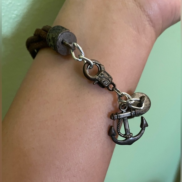 Silver and cloth anchor bracelet - Picture 5 of 5